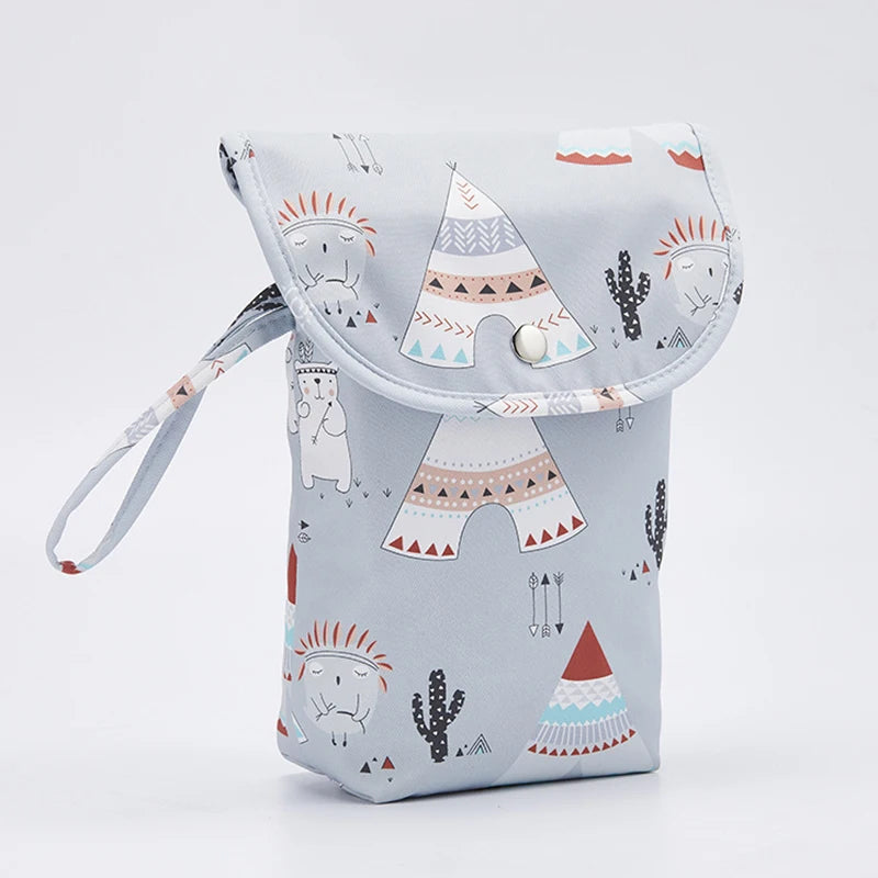 Sac à couches étanche bébé – Pochette imperméable réutilisable pour vêtements et couches – Rangement pratique pour maman