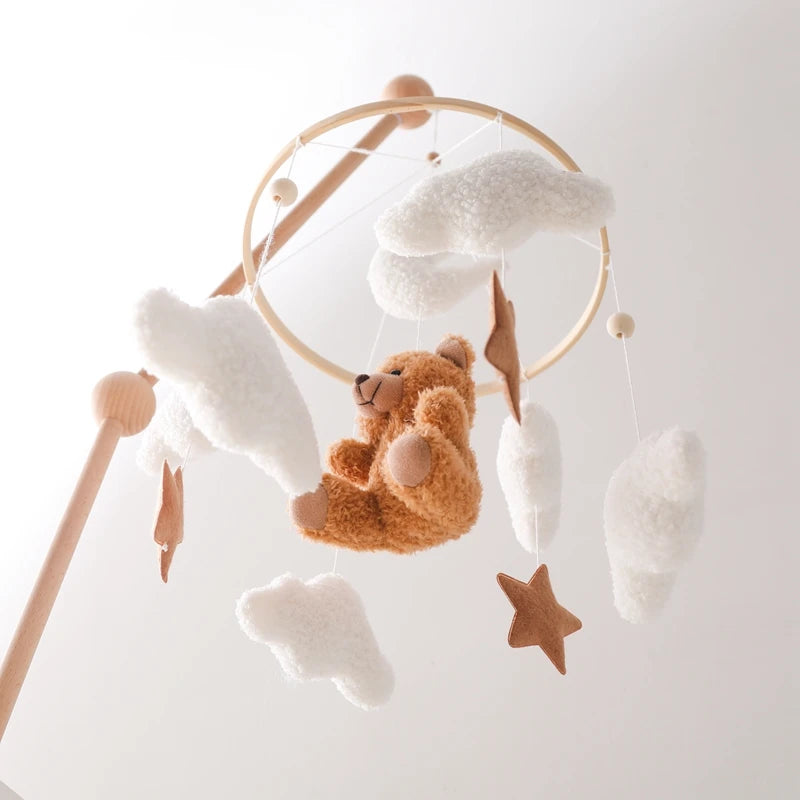 Mobile Lit Bébé Musical et Lumineux – Bois Naturel, Hochet Feutre Doux & Boîte à Musique Nouveau-Né