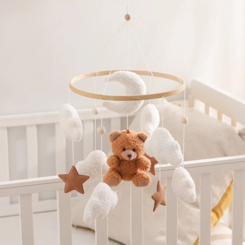 Mobile Lit Bébé Musical et Lumineux – Bois Naturel, Hochet Feutre Doux & Boîte à Musique Nouveau-Né