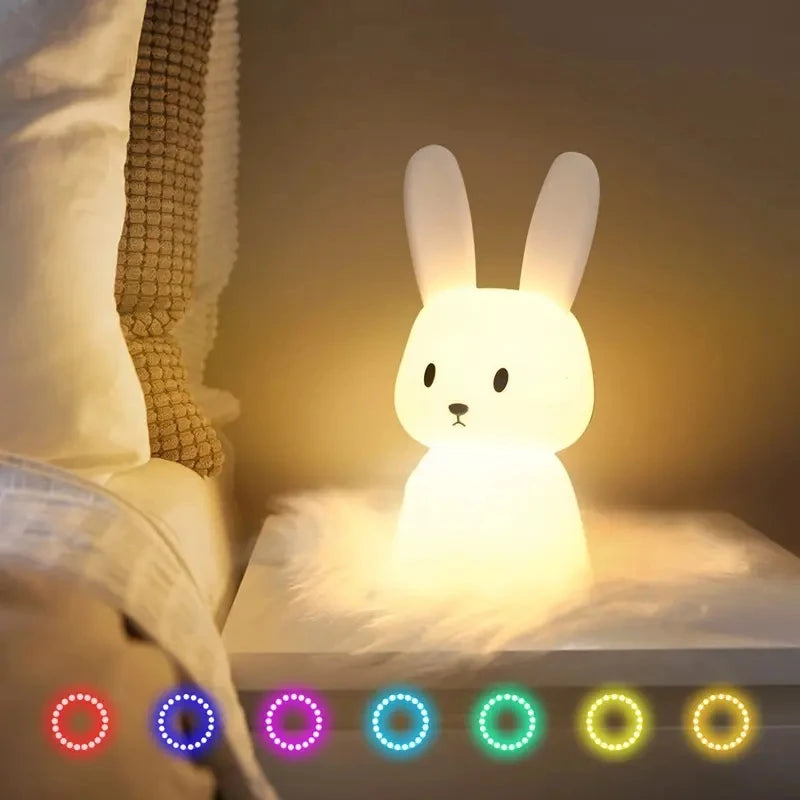 Veilleuse lapin silicone 7 couleurs — LED Rechargeable USB-C Minuterie 3h | Cadeau Naissance Chambre Fille