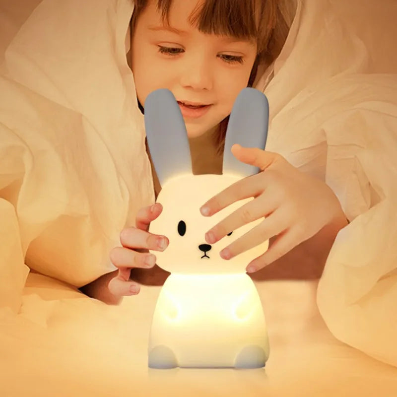 Veilleuse lapin silicone 7 couleurs — LED Rechargeable USB-C Minuterie 3h | Cadeau Naissance Chambre Fille