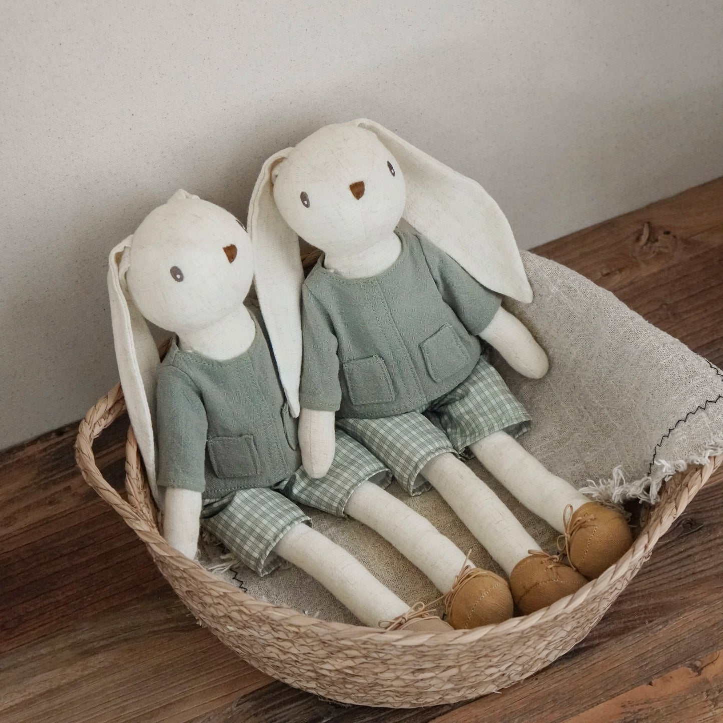 1PCS Children's Room Decor Rabbit Dolls with Overalls And Skirts Photography Props Baby Soothing Gifts Festival Greetings Gifts