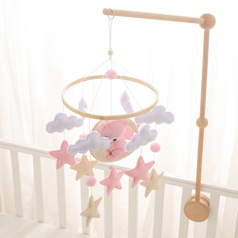 Mobile Lit Bébé Musical et Lumineux – Bois Naturel, Hochet Feutre Doux & Boîte à Musique Nouveau-Né