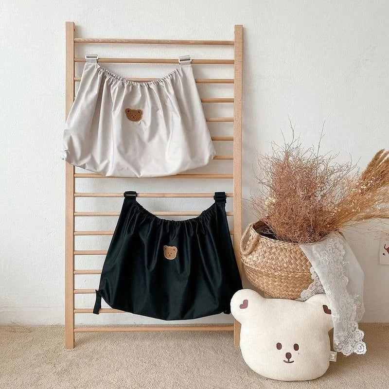 Organisateur Suspendu Bébé – Sac de Rangement Couches & Jouets pour Lit ou Poussette