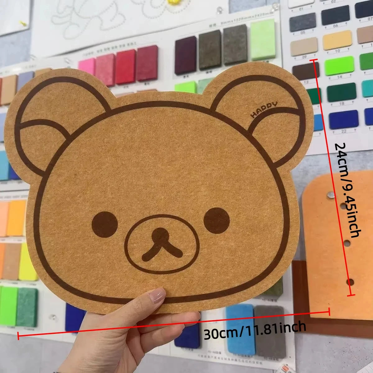 Panneau Feutré Ours Rilakkuma – Décoration Murale Chambre Enfant & Bébé 24x30cm