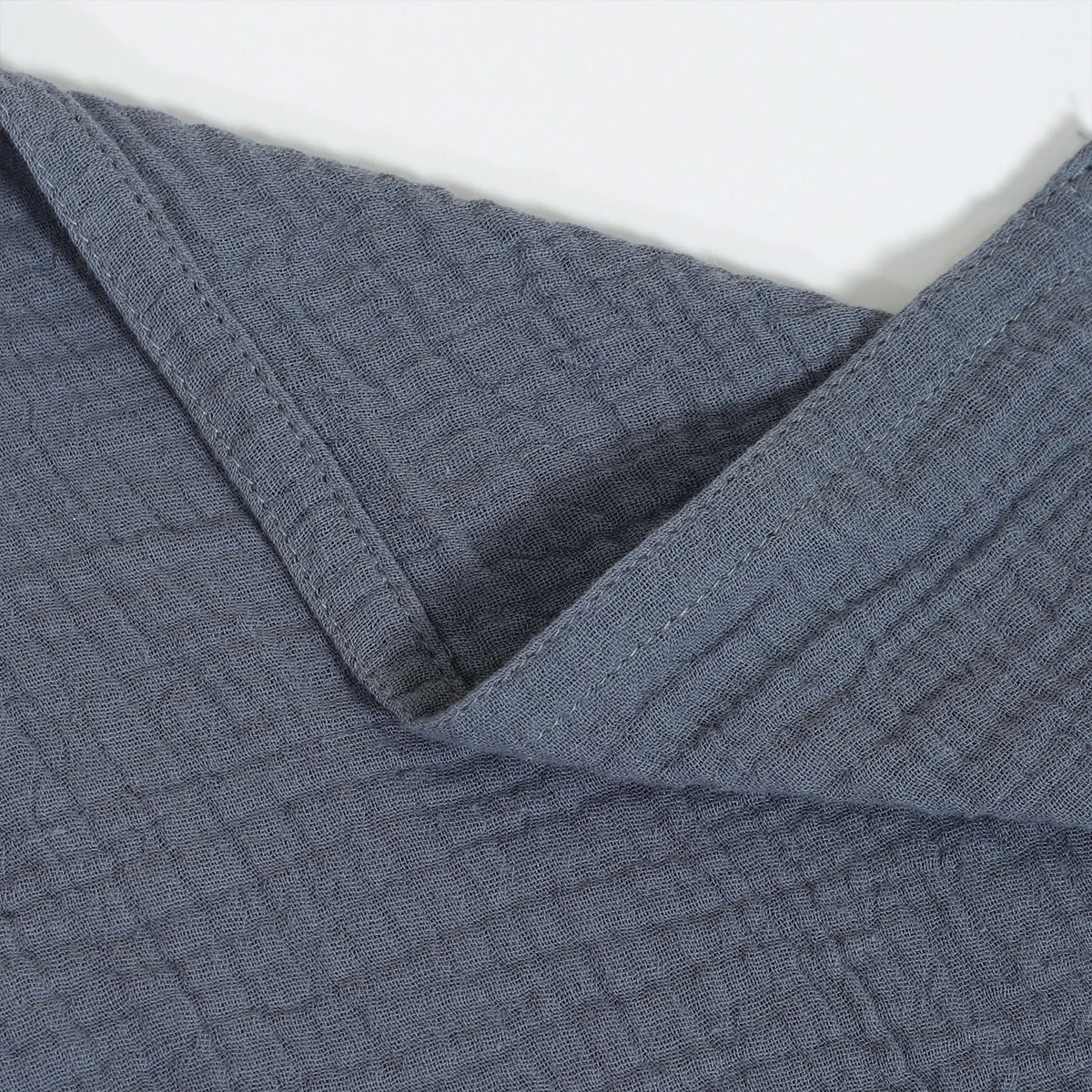 Muslin Nursing Cover — Breathable Apron with Curved Neckline for Discreet Breastfeeding