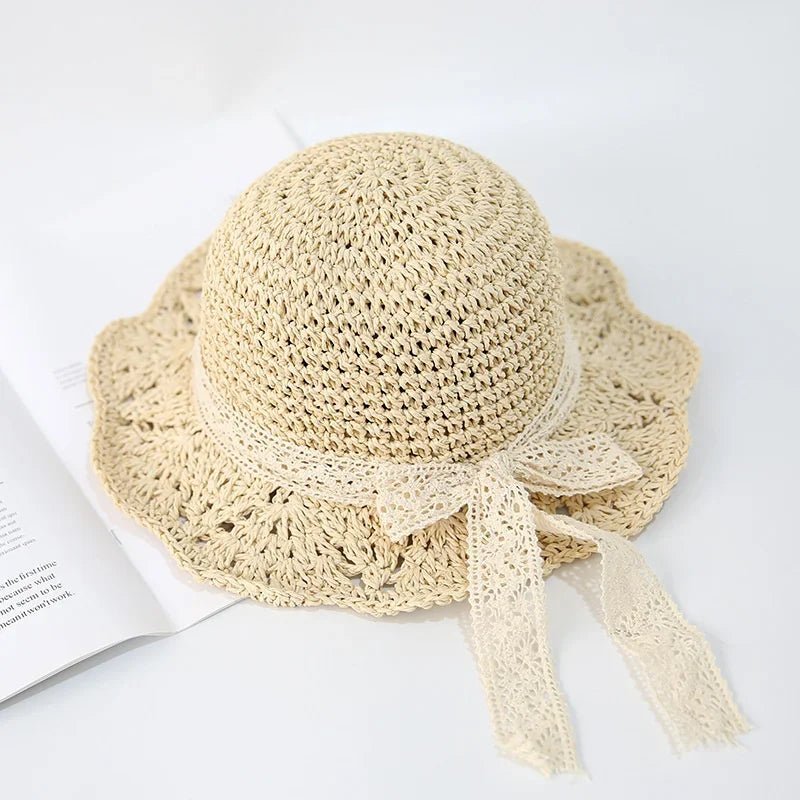 Chapeau d’été bébé fille – Paille, dentelle & nœud | Protection solaire