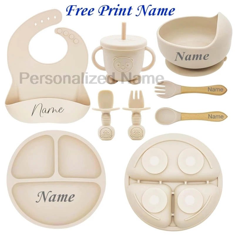 Coffret Repas Bébé Silicone Personnalisé Prénom – Set 8 Pièces Assiette Ventouse Bol Tasse Couverts Sans BPA Cadeau Naissance