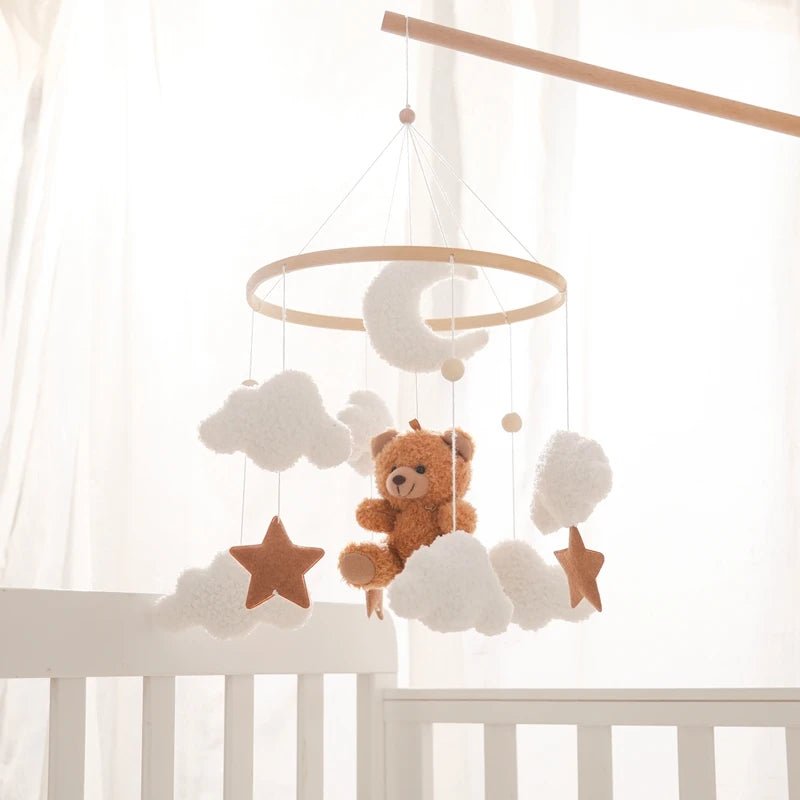 Mobile Lit Bébé Musical et Lumineux – Bois Naturel, Hochet Feutre Doux & Boîte à Musique Nouveau-Né