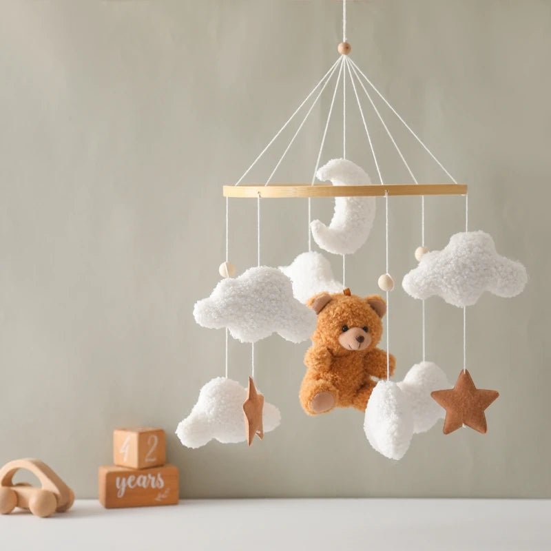 Mobile Lit Bébé Musical et Lumineux – Bois Naturel, Hochet Feutre Doux & Boîte à Musique Nouveau-Né