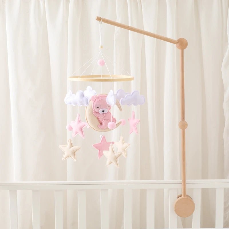 Mobile Lit Bébé Musical et Lumineux – Bois Naturel, Hochet Feutre Doux & Boîte à Musique Nouveau-Né