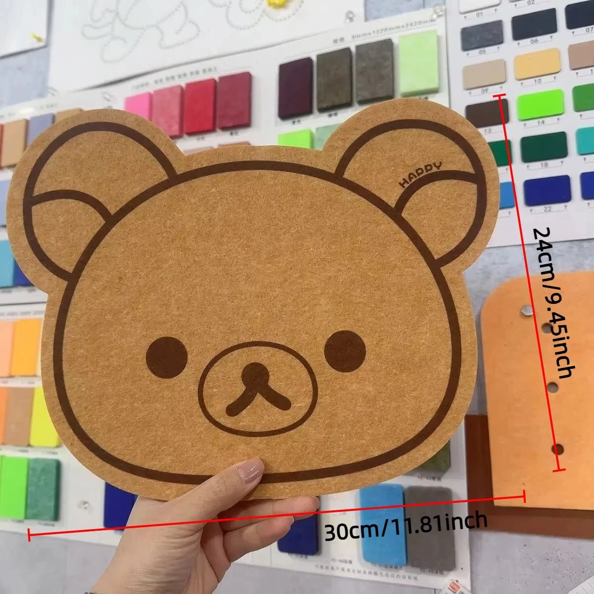 Panneau Feutré Ours Rilakkuma – Décoration Murale Chambre Enfant & Bébé 24x30cm